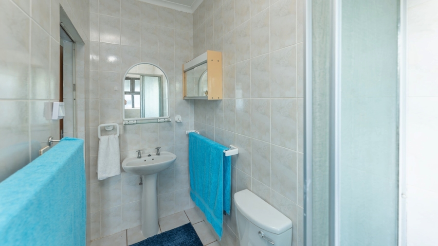 4 Bedroom Property for Sale in Struisbaai Western Cape